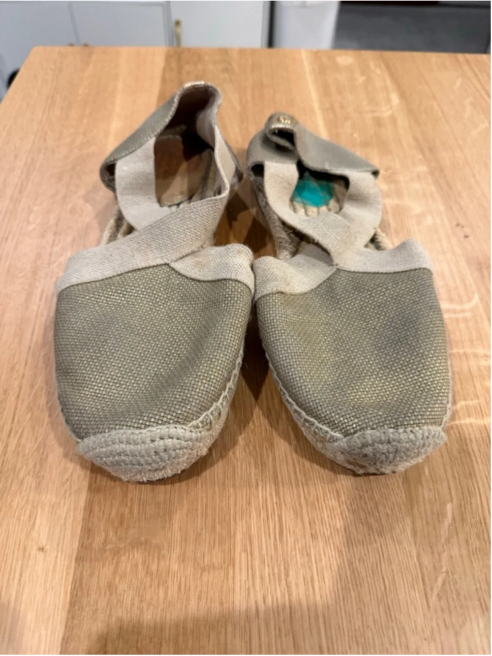 Women's Michael Kors Gold Beige Espadrilles Size 9.5